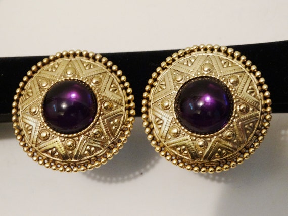 Gold Tone Large Purple Cabochon Stone 1.5" diamet… - image 3