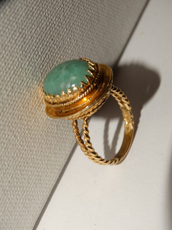 14k Jade Ring Size 8 Designer Signed. - image 4