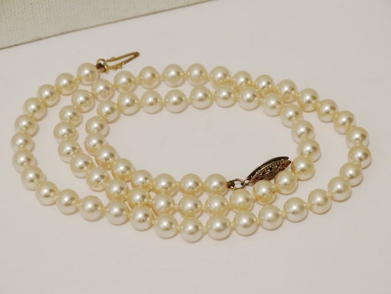 Sterling Silver Pearl Necklace.