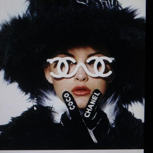 Authentic CHANEL White Runway SAMPLE Sunglasses 1994 Collectors. image 5