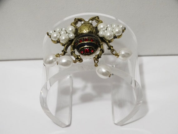 Clear Plastic/Lucite Strong Bee Cuff Bracelet. - image 2