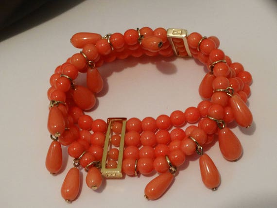 Gorgeous Gold Tone Four Strand Faux Coral Stretch… - image 2