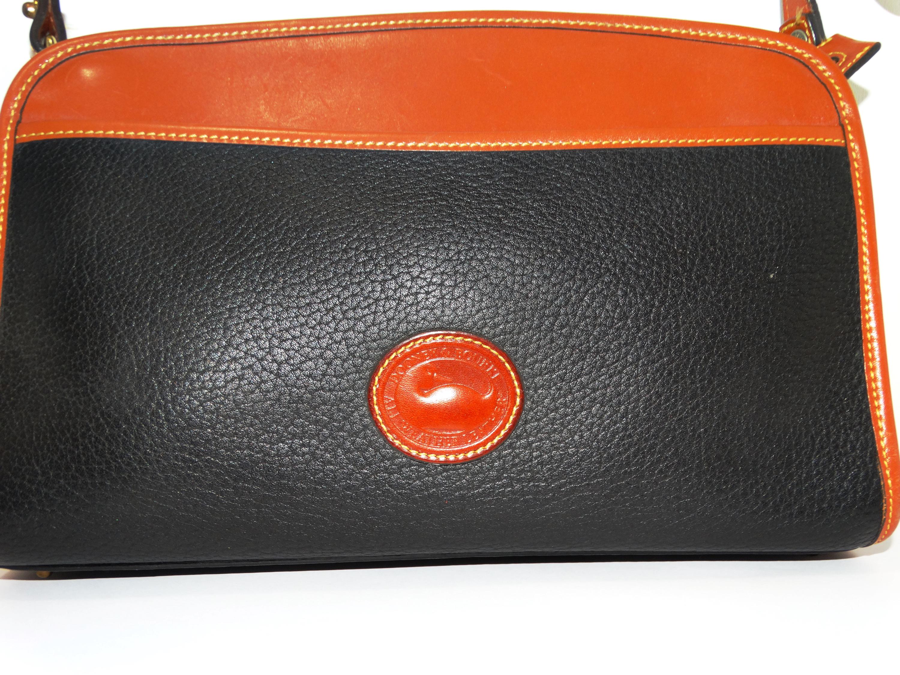 Dooney & Bourke オールウェザーレザーショルダーバッグ。 - Etsy 日本