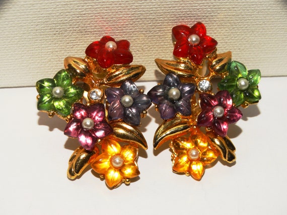 Gorgeous Gold Tone Flower Earrings. - image 7