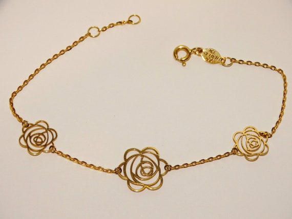 750k or 18k Gold cut-out Rose Design Bracelet. - image 10