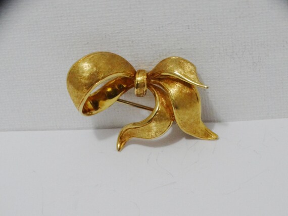 18k Solid Gold Bow Brooch. - image 10