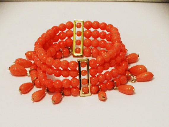 Gorgeous Gold Tone Four Strand Faux Coral Stretch… - image 1