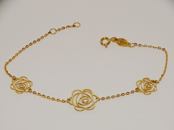 750k or 18k Gold cut-out Rose Design Bracelet. - image 6