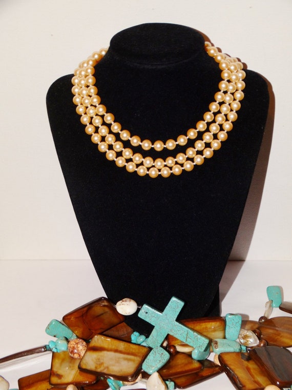 Carolee Signed Triple Strand Rhinestone Pearl Nec… - image 2