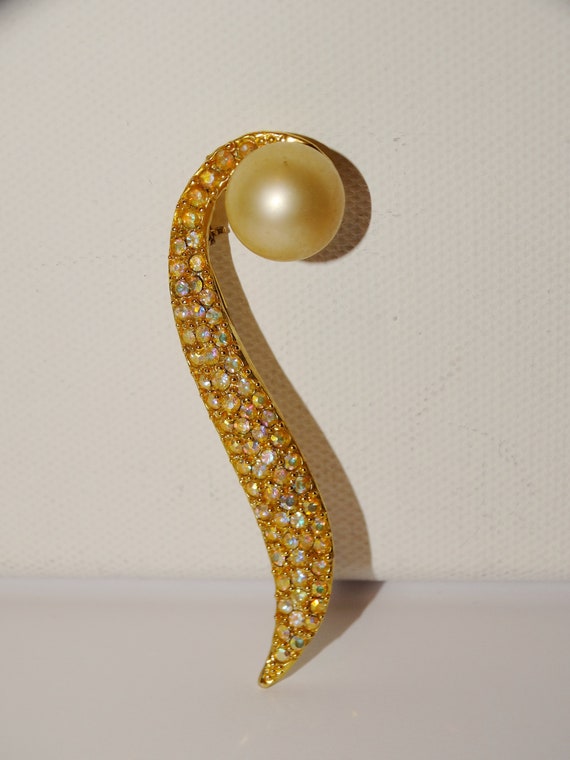 Gold Tone Yellow Rhinestone & Faux Pearl Brooch, - image 2