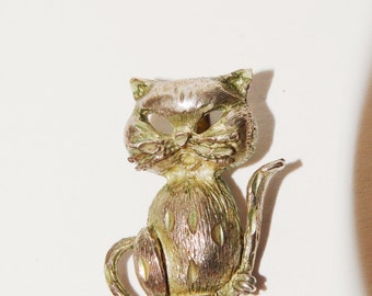 Sterling Silver Cat Pendant.