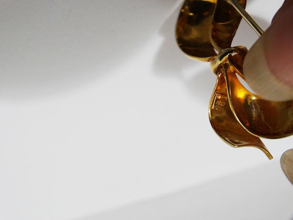 18k Solid Gold Bow Brooch. - image 9
