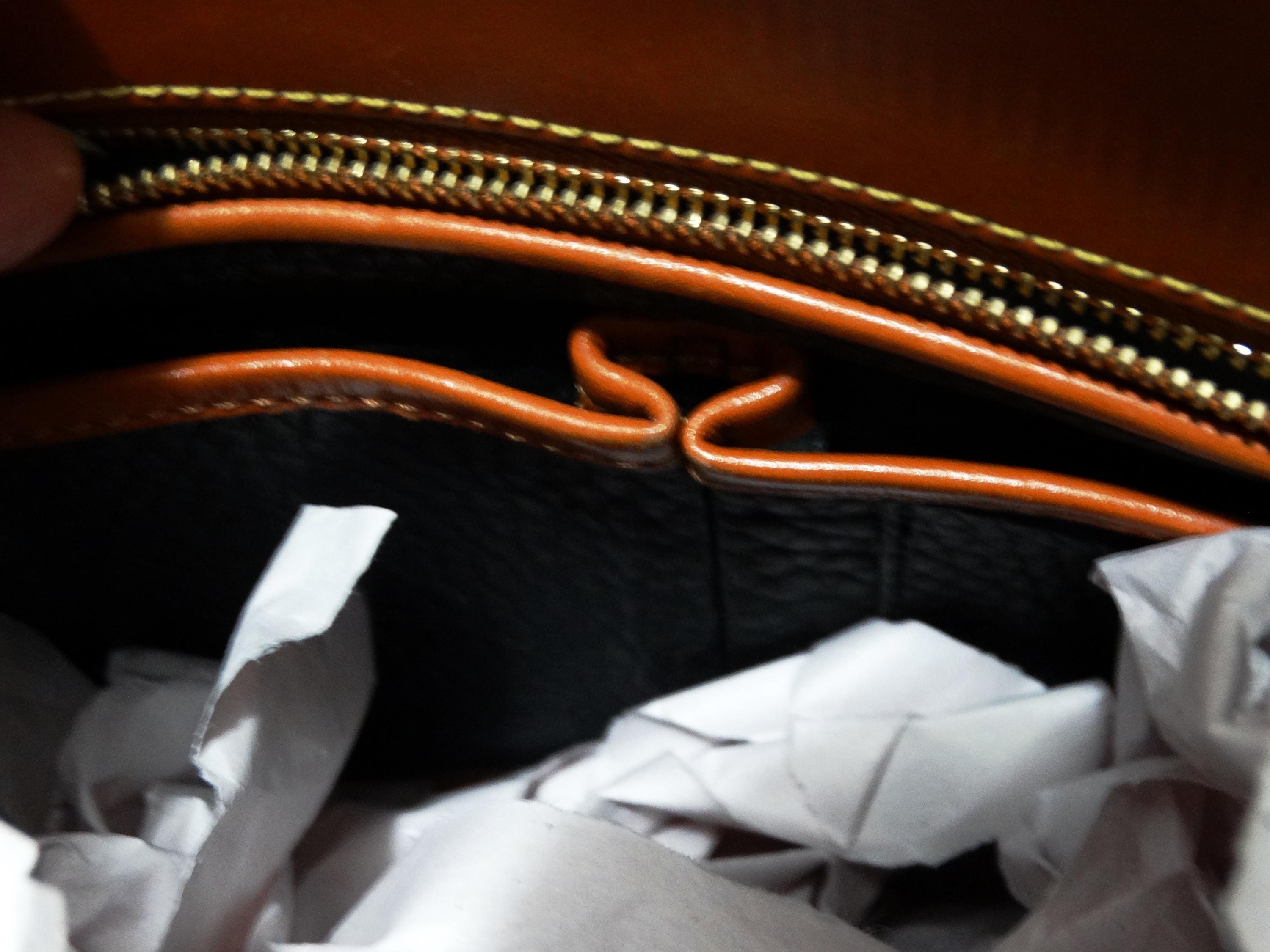 Dooney & Bourke オールウェザーレザーショルダーバッグ。 - Etsy 日本