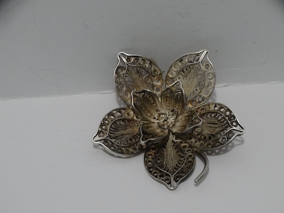 Sterling Silver Made in Peru Flower Filigree Beautiful Brooch