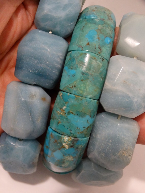 Stretchable Bracelet W/Genuine Gemstones.  Blue Tu
