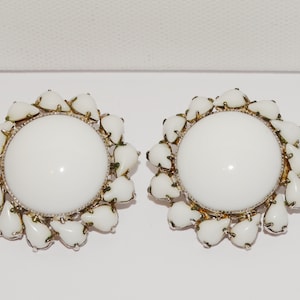 Milk Glass 1 1/4&quot; Inch In Diameter Clip On Earrings.