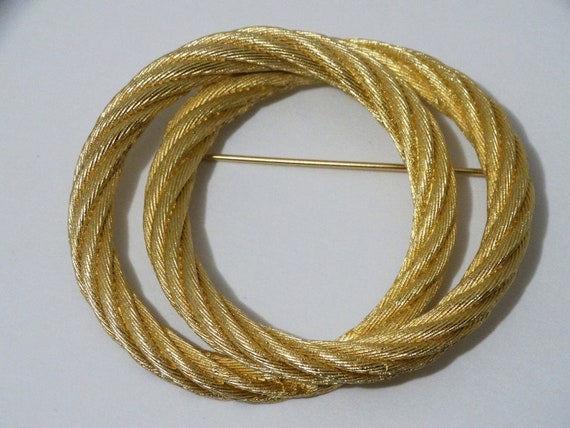 Christian Dior Gold Tone Rope Design Brooch. - image 7