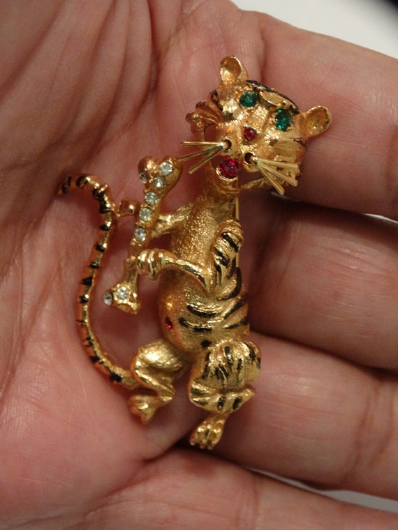 Gold Tone White & Green stones Tiger Brooch. - image 4