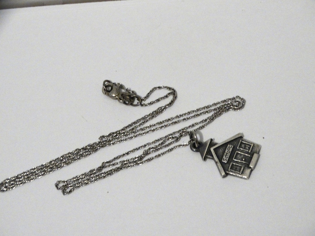 Extremely RARE James Avery Sterling Silver House Pendant Chain