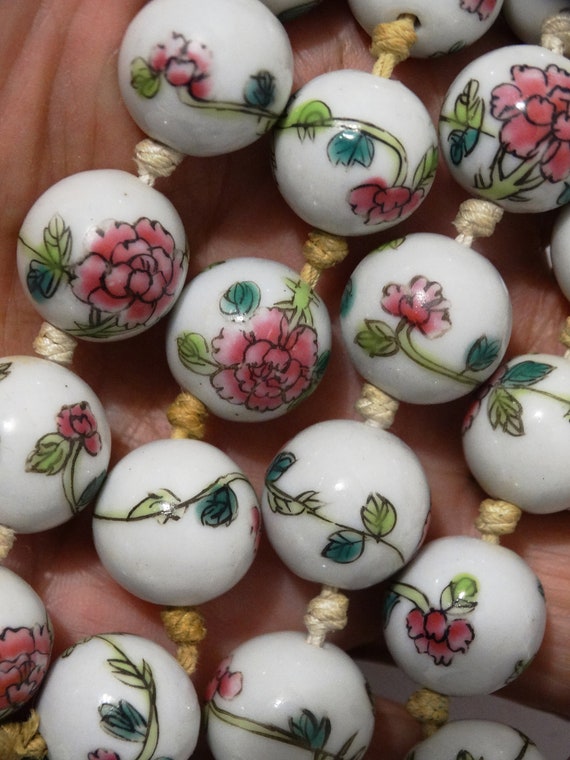 Chinese Hand-Painted Porcelain Necklace.