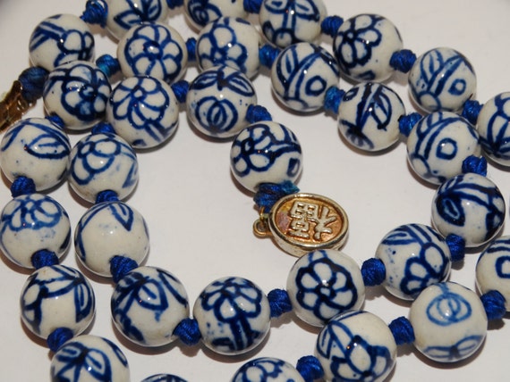 Chinese Hand painted Porcelain Beaded Necklace. - image 5