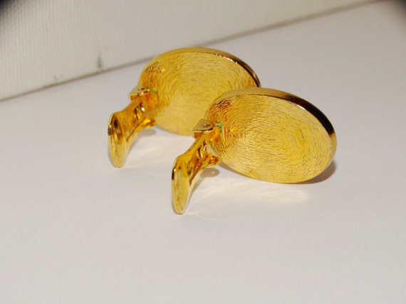 Christian Dior Gold Tone Iridescent Faux Pear Cab… - image 4