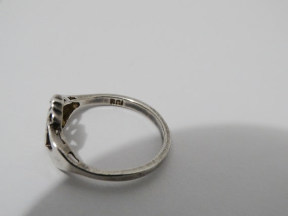 14k White Gold Claddagh Ring - image 8