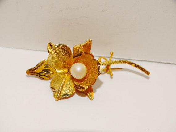 18k Gold Genuine White Pearl Brooch. - image 1