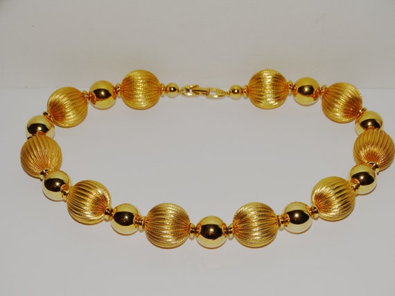 Napier Gold Tone Necklace. - image 6