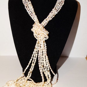 Rice Pearl Necklace.