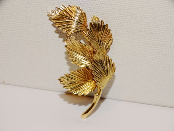 14k YG Grosse Signed Made in Germany Brooch. - image 1