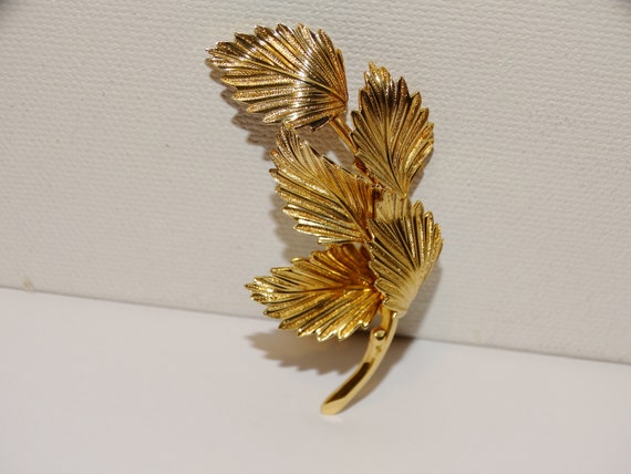 14k YG Grosse Signed Made in Germany Brooch. - image 4