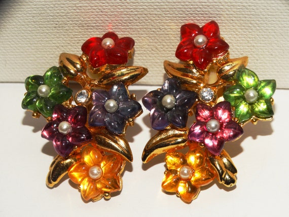 Gorgeous Gold Tone Flower Earrings. - image 5