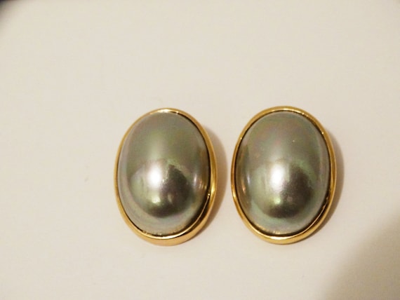 Christian Dior Gold Tone Iridescent Faux Pear Cab… - image 1