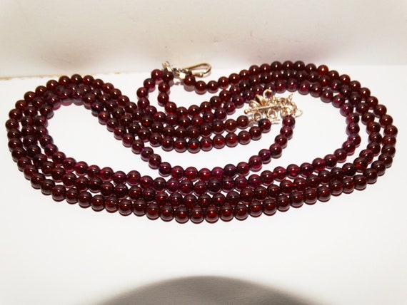Garnet bead necklace strand best sale