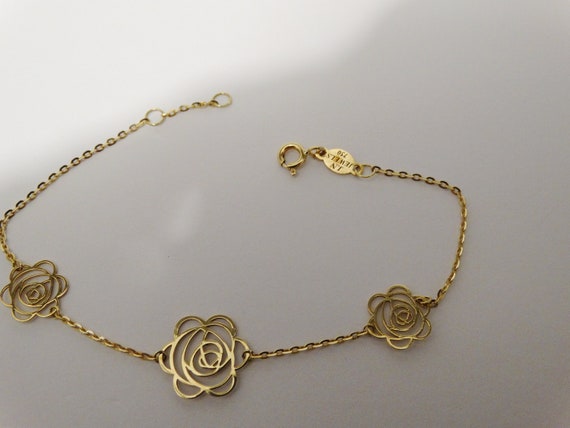 750k or 18k Gold cut-out Rose Design Bracelet. - image 4