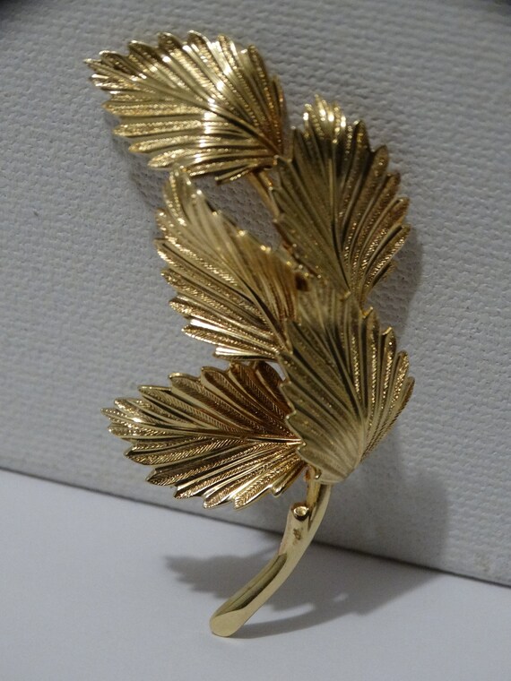 14k YG Grosse Signed Made in Germany Brooch. - image 3