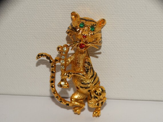 Gold Tone White & Green stones Tiger Brooch. - image 8