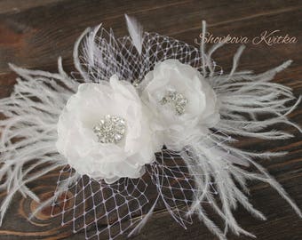 Bridal feather fascinator birdcage veil ivory, White Wedding Flower Fascinator, Birdcage Veil Headpiece, Silk organa Flower fascinator hair