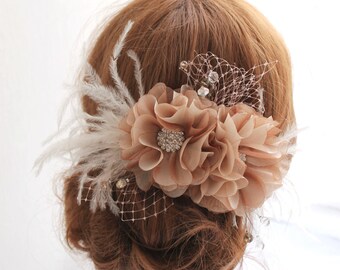 Flower bridal headpiece with feathers, Wedding feather fascinator with Birdcage Veil, Champagne silk flower hair piece