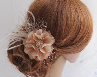 Wedding Feather Hair Piece, Feather Flower Hair Clip, Bridal fascinator hair, Silk Organsa flower hair piece with feathers