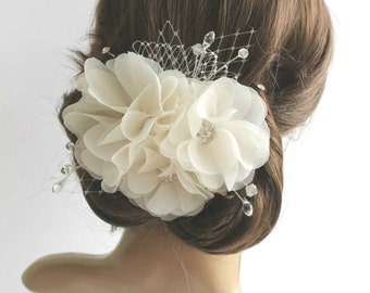 Bridal Flower fascinator, Ivory wedding hairpiece, Back headpiece with silk flowers bride