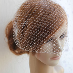 Bridal birdcage veil with pearls, Wedding Bandeau Bird cage veil with crystals, Blusher mini veil, Short face veil