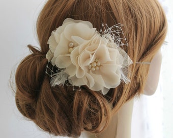 Bridal flower hairpiece, Champagne flower fascinator hair, Bridal hair flowers clip Ivory, Bridesmaids flower girls hair accessories