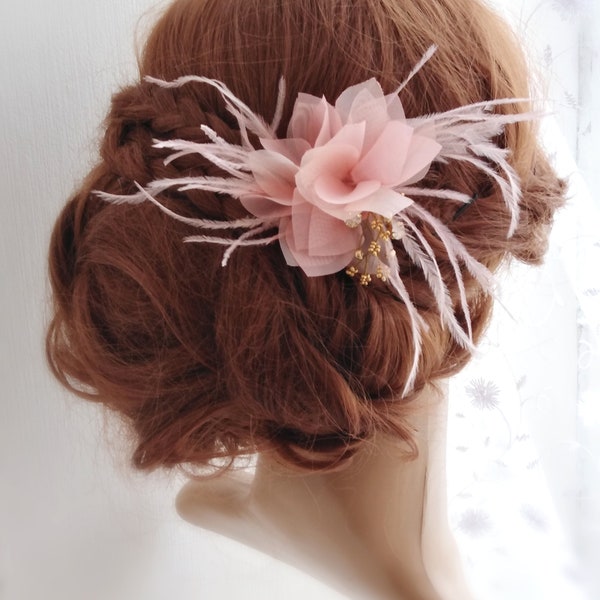 Blush pink bridal hairpiece, Flower hair clip with feathers, Wedding Feathered hair piece, Bridal hair accessory, Blush fascinate