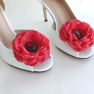 Red flower shoe clips, Polka dot shoe clips, Rockabilly wedding shoe pins, Pin up shoe flowers, Retro shoe clips, Fabric flower shoes clip