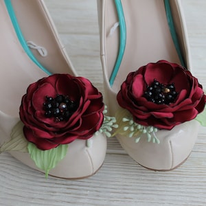 Pair Marsala Flower Shoe Clips, Burgundy Floral Shoe brooches, Wine red Fabric Flower Shoe Pins, Rockabilly shoe clips