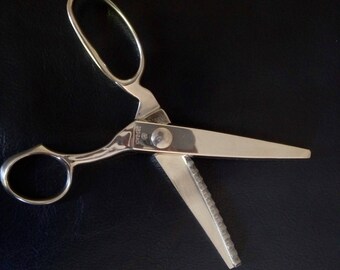 Vintage Wüsthof Dreizack 7" pinking shears / scissors - Made in GERMANY