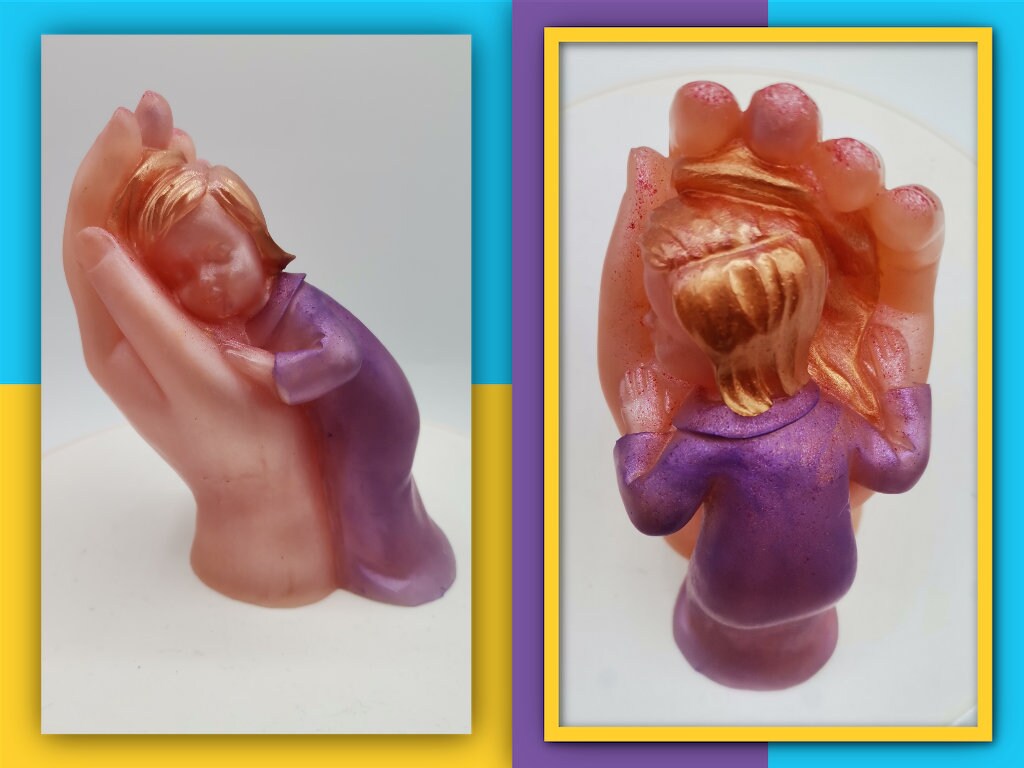 Calin de Petite Fille en Résine