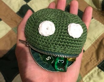 Crochet Frog Pouch - pattern